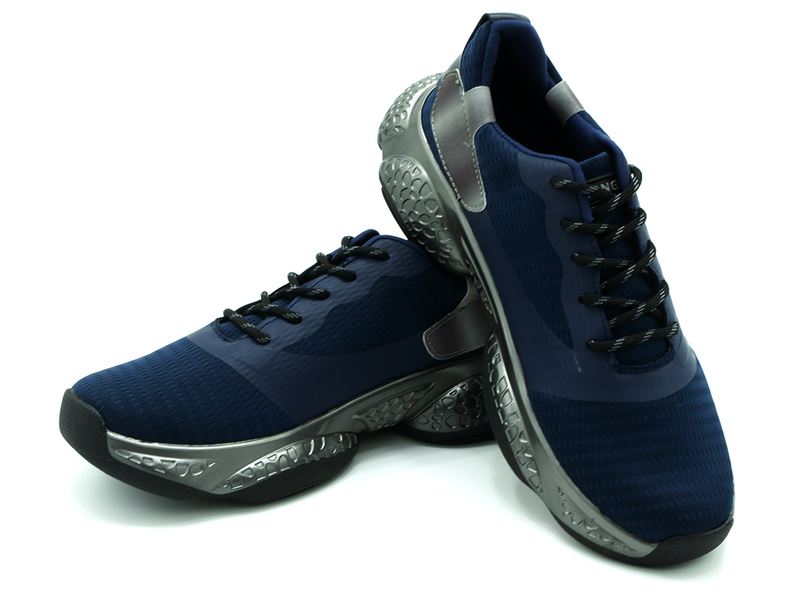 CASUAL SNEAKERS