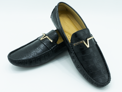 TEXTURED BUCKLED LOAFERS